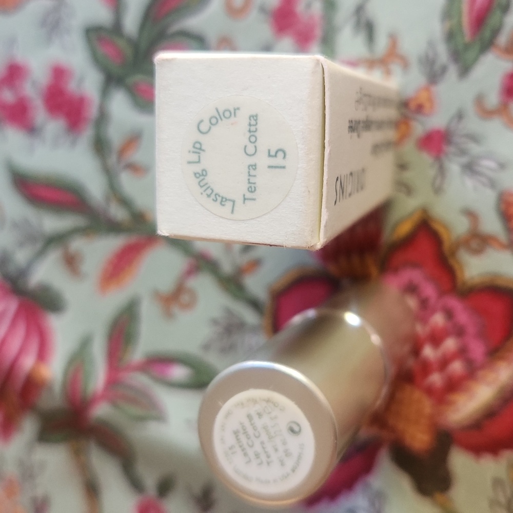 NIB Orgins Terra Cotta Lip Color - Picture 3 of 3